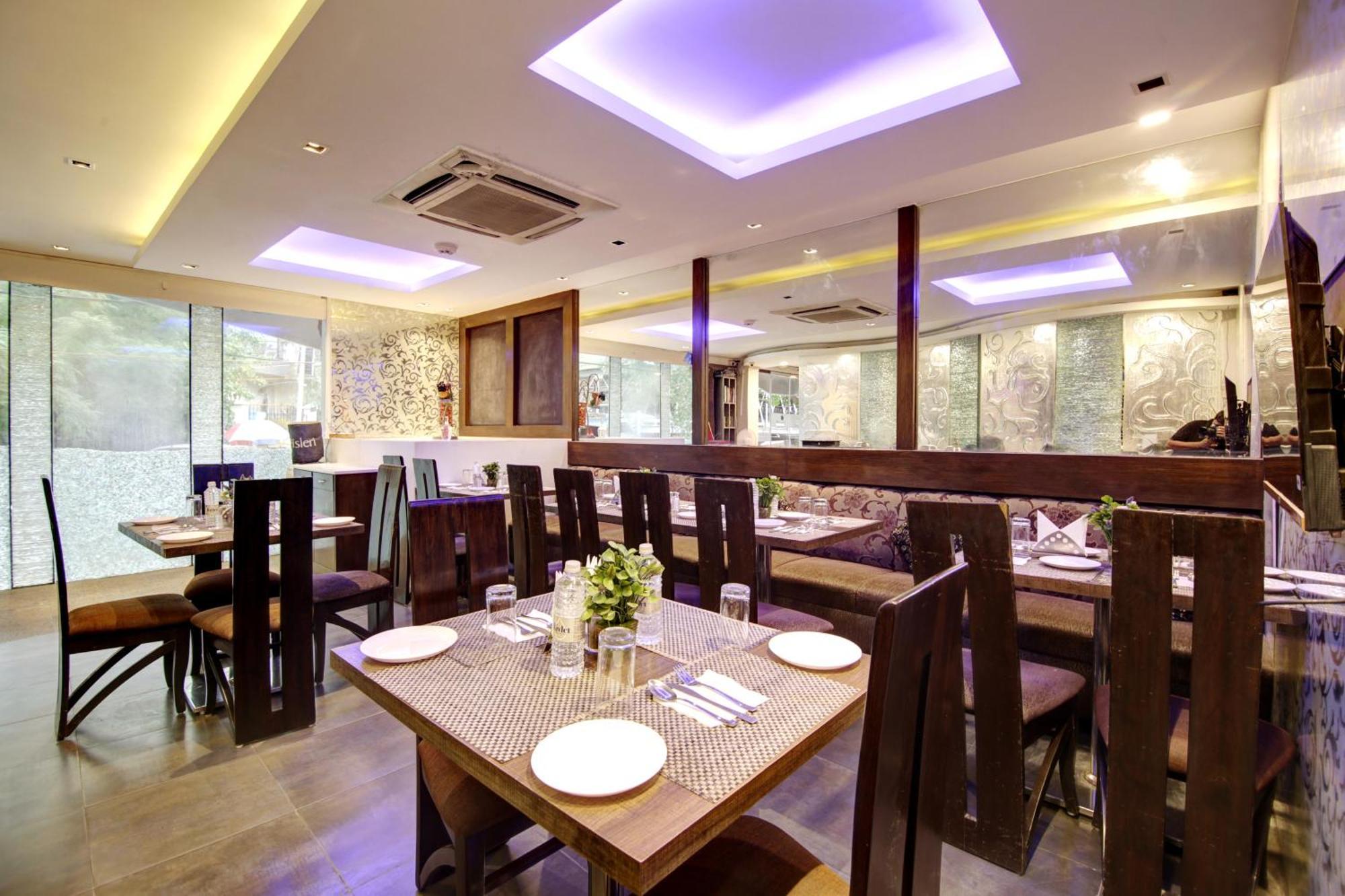 Hotel Good Times Near Ganga Ram Hospital And Karol Bagh Metro Делі Екстер'єр фото