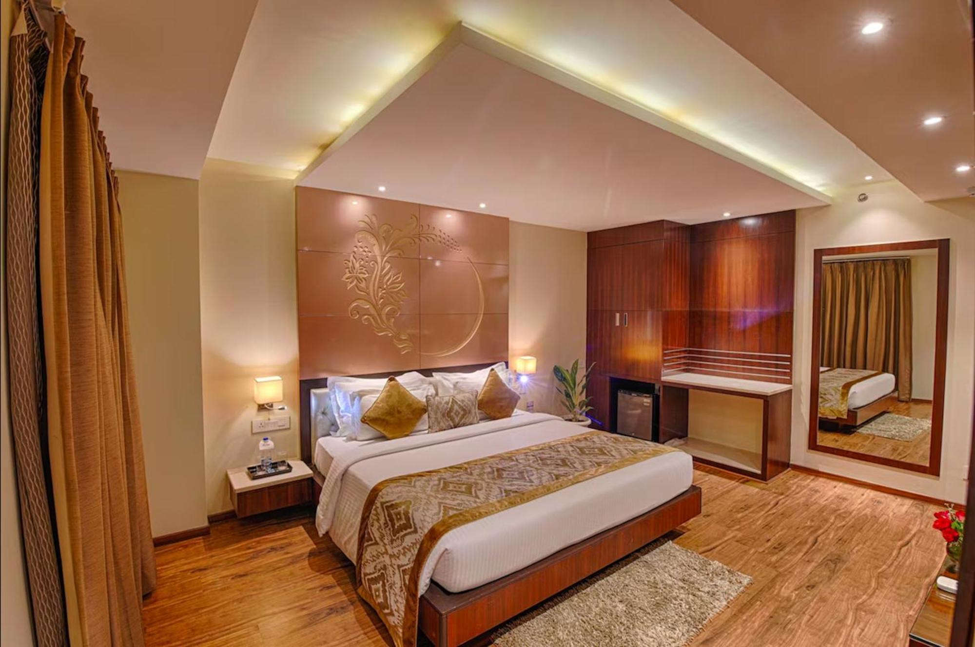 Hotel Good Times Near Ganga Ram Hospital And Karol Bagh Metro Делі Екстер'єр фото